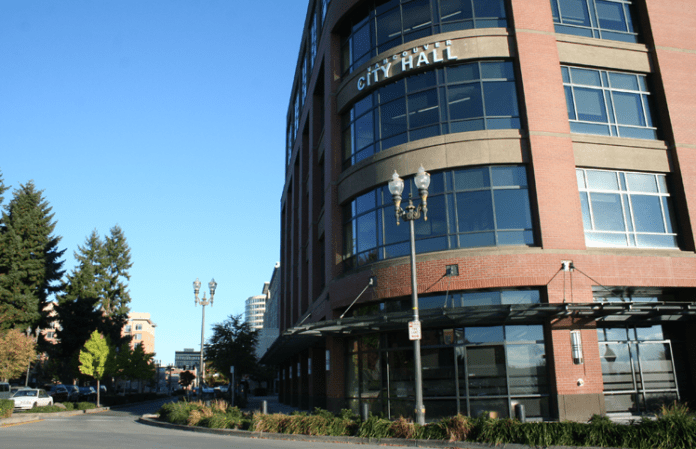BottomNews102115 City Hall