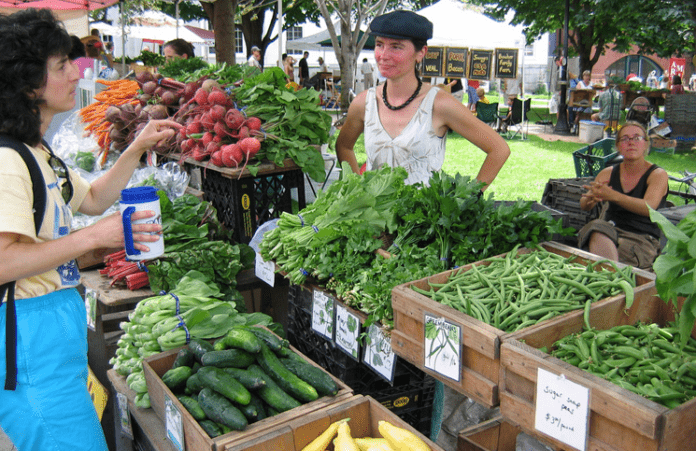 Top-news-121115 Farmers Market WSU